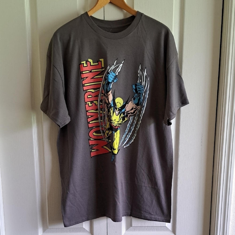Gray Wolverine Graphic T-Shirt